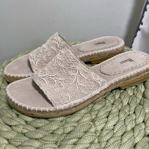 NWOB Bass Samba White Light Gray Suede Lace Slip on Flat Espadrille Sandals - Picture 1 of 7